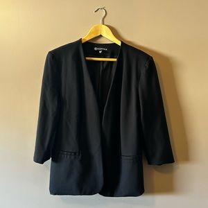 Stretchy Black Open Blazer with Functional Pockets